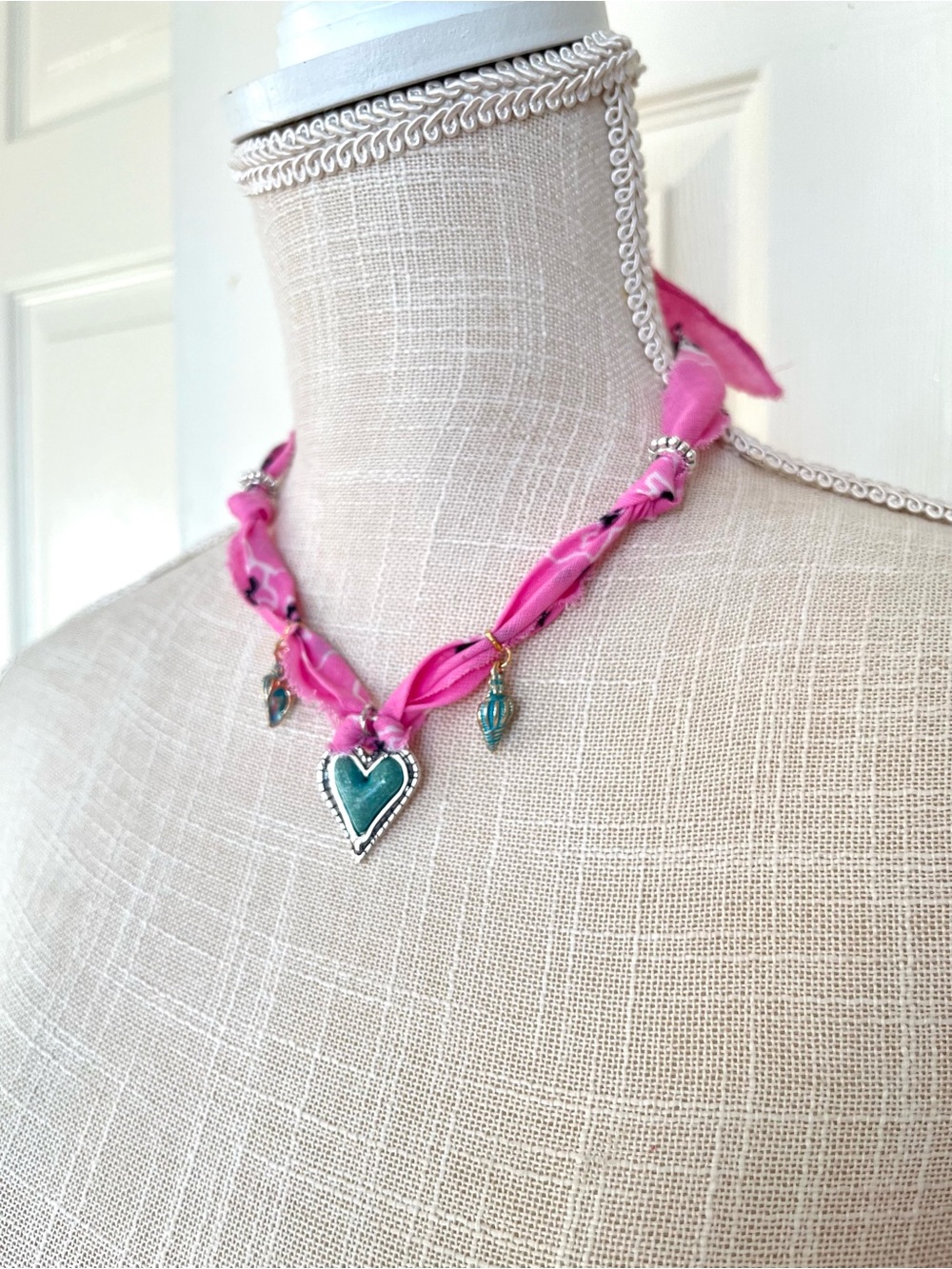 Pink Scarf Necklace with Turquoise Heart and Shell Charms - Picture 8 of 9